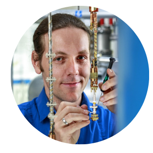 Dr. Tino Gottschal Dr. Tino Gottschal